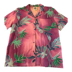 Men’s Hilo Hattie Hawaiian Shirt Size Small. Tropical Vacay Button Up. Aloha